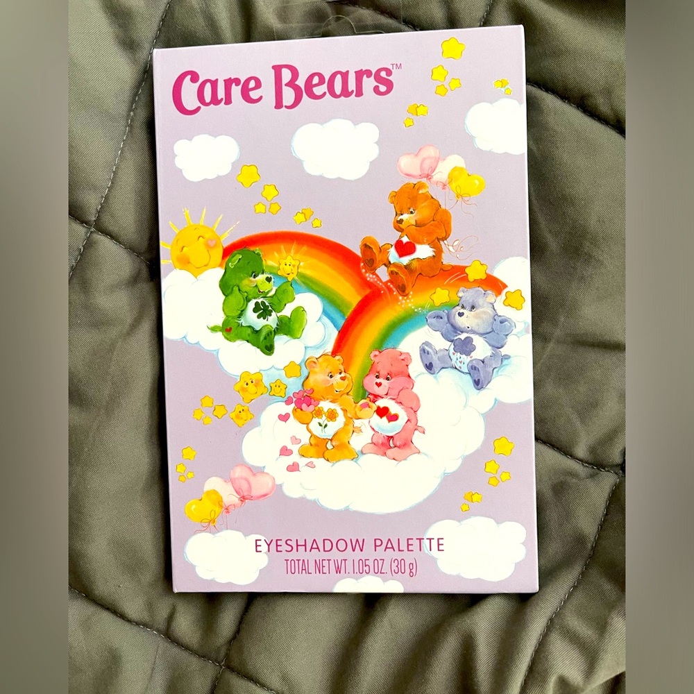 Care Bears Eyeshadow Palette Pastel Makeup Rainbow Colorful Shimmer Matte Mirror